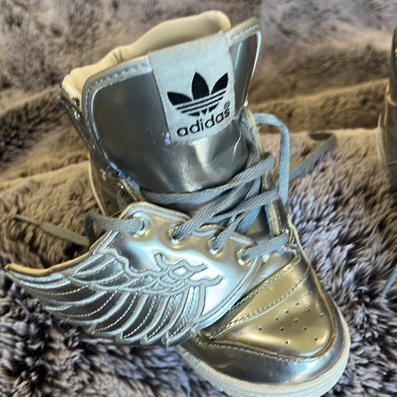 ADIDAS metallic silver/wings - Picture 10 of 10